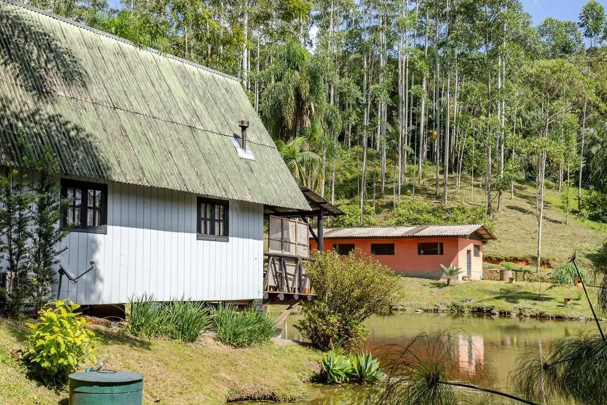 Cabana Lake Side Refugio Charmoso No Vale Europeu Benedito Novo 0*,  巴西