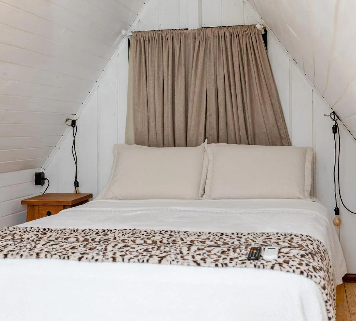 シャレー Cabana Lake Side Refugio Charmoso No Vale Europeu Benedito Novo ブラジル