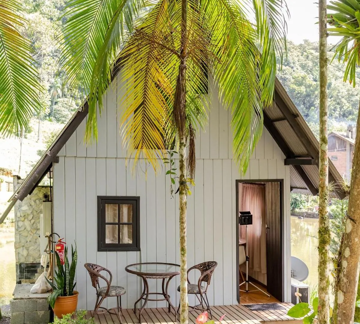 Cabana Lake Side Refugio Charmoso No Vale Europeu Benedito Novo シャレー